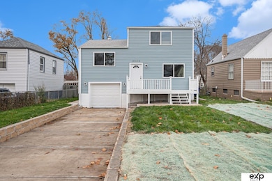 2524 Sharon Dr, Omaha, NE 68112 - photo 2