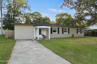 570 Sapelo Rd, Jacksonville, FL 32216 - photo 3