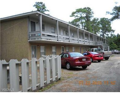 CANDLEWOOD APARTMENTS FRONT VIEW