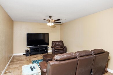 007_Living room