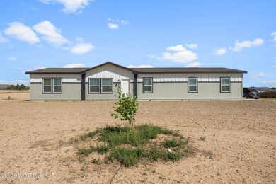 25221 N Mitchell Rd, Paulden, AZ 86334 - photo 5