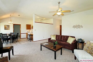 Nice open floor plan!