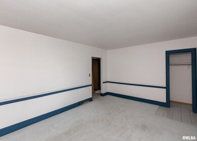 1526 N Clark St, Davenport, IA 52804 - photo 4