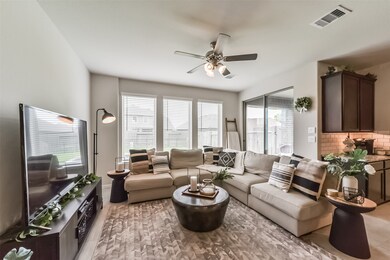 3819 Lancer Cir, Pearland, TX 77581 - photo 7