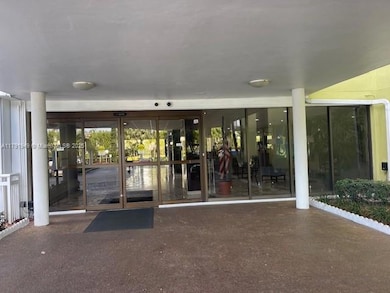 Hillcrest No 21 unit 701B, Hollywood, FL 33021 - photo 3