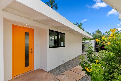 008_Courtyard