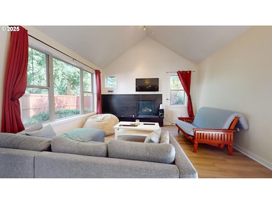 375 Mia Ln, Eugene, OR 97401 - photo 7