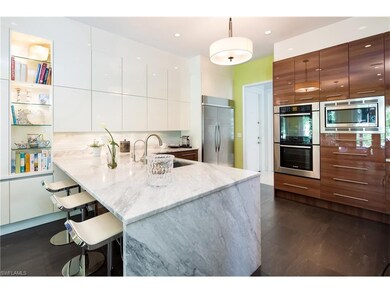 Kitchen with Morning RoomCarrera marble, induction