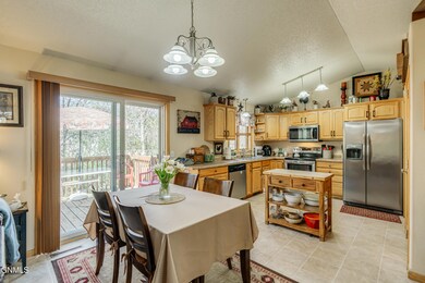 2122 Sommer Dr N, Mandan, ND 58554 - photo 6