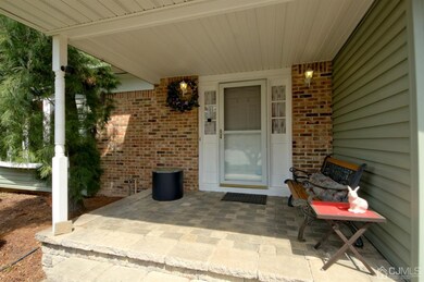 2 Junction Pond Ln, Monmouth Junction, NJ 08852 - photo 4