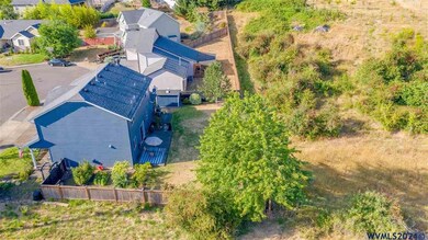 302 Division St, Silverton, OR 97381 - photo 4