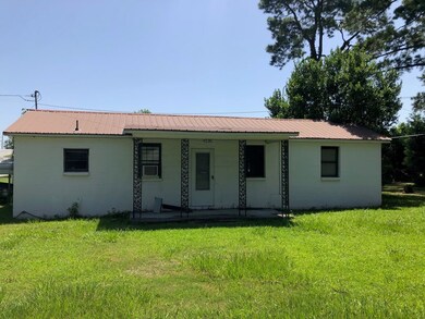112 N Devane St, Adel, GA 31620 - photo 2