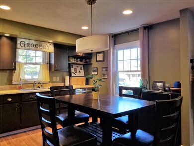 2046 Dawnshire Dr, Columbus, IN 47203 - photo 4