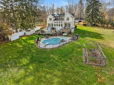 112 Soundview Rd, Ridgefield, CT 06877 - photo 4