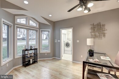 9309 Raintree Rd, Burke, VA 22015 - photo 6