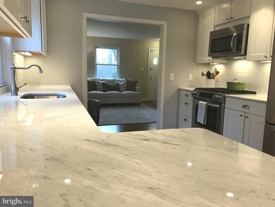 2125 Grayson Place, Falls Church, VA 22043 - photo 5