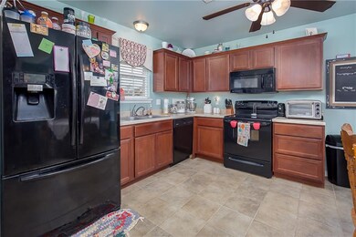 1905 Rain Tree Dr, Shawnee, OK 74804 - photo 4