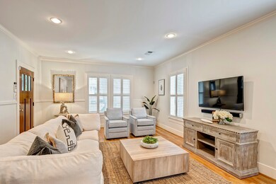 636 Columbia St, Houston, TX 77007 - photo 4