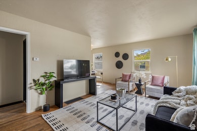 189 E Ross Dr S, Clearfield, UT 84015 - photo 6