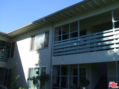 5619 1/2 Clemson St unit 1/2, Los Angeles, CA 90016 - photo 2