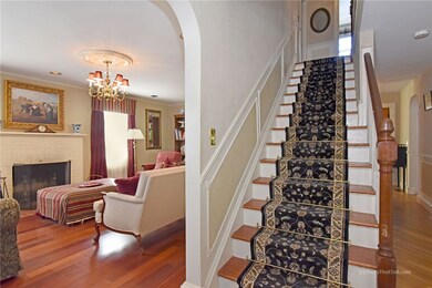 155 Marbury Ave, Pawtucket, RI 02860 - photo 3