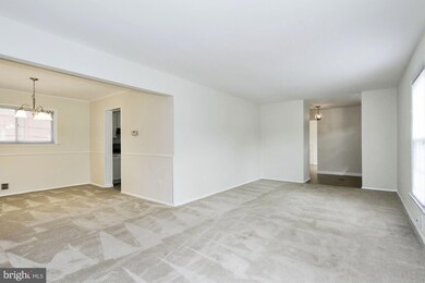 19016 Queens Cross Ln, Germantown, MD 20876 - photo 7