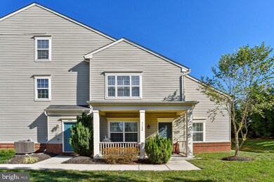 11136 Wortham Crest Cir unit 119, Manassas, VA 20109 - photo 2