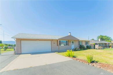 1106 9th St NE, East Wenatchee, WA 98802 - photo 7