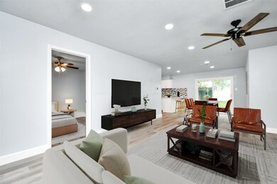 6411 Hollow Oaks Dr, Houston, TX 77050 - photo 7