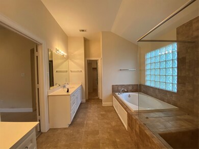 3705 Main Poplar Dr, Houston, TX 77025 - photo 6