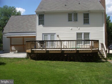 9113 Silver Pointe Way, Fairfax Station, VA 22039 - photo 4