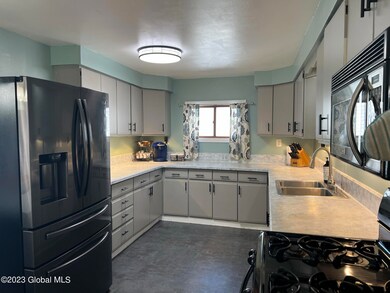 5 Big Cross St, Glens Falls, NY 12801 - photo 7