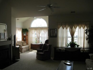 Different lighting showing Sunroom