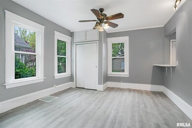 2022 N Myrtle St, Davenport, IA 52804 - photo 7