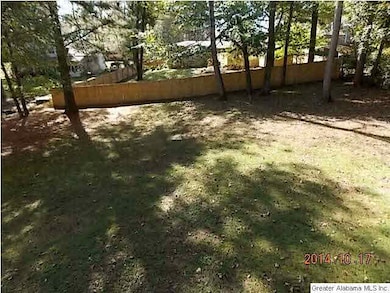 NO TRICK PHOTOGRAPHY! THIS YARD IS AS LARGE AND FL