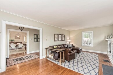 a 2050 Fairfax Road-001