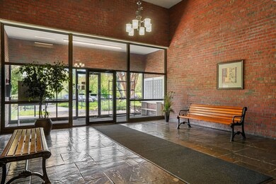 575 Broad St unit 204, East Weymouth, MA 02189 - photo 3