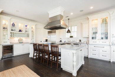 3301 Palm Blvd interior-2