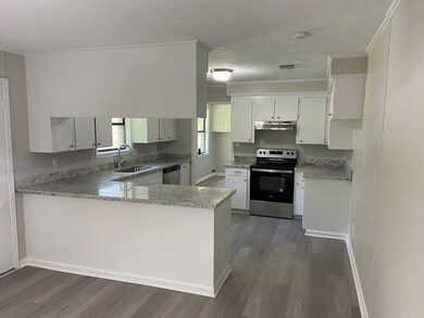 2121 Park Dr, McComb, MS 39648 - photo 4