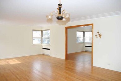 2820 W Glenlake Ave, Chicago, IL 60659 - photo 2