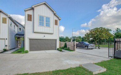 778 W Tidwell Rd unit J, Houston, TX 77091 - photo 2