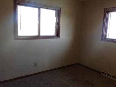 102 4th St unit 104, Brooklyn, WI 53521 - photo 3