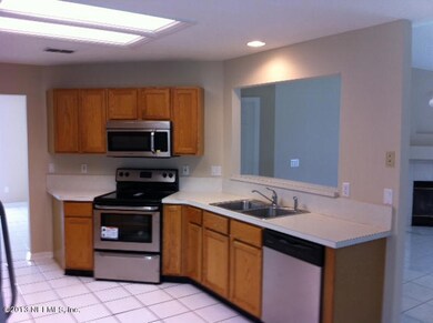 KITCHEN AREA/NEW STAINLESS APPLIANCES