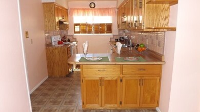 1826 Crescent Dr, Alamogordo, NM 88310 - photo 2