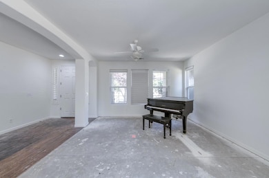 6261 E Andrews Ave, Fresno, CA 93727 - photo 5