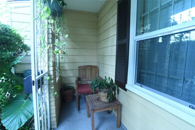 5111 Wipprecht St, Houston, TX 77026 - photo 2