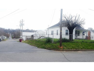 1012 E Market St, Johnson City, TN 37601 - photo 6