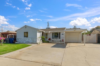 4326 N Fresno St, Fresno, CA 93726 - photo 2