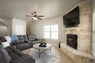 1526 Bonnyview Dr, Canyon Lake, TX 78133 - photo 4