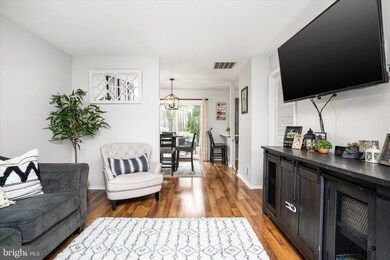 32 Tynemouth Ct, Trenton, NJ 08691 - photo 6